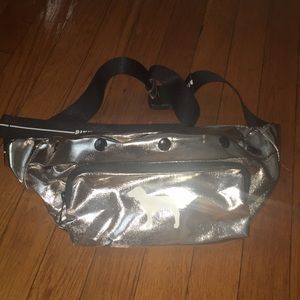 a nice fannie pack from pink